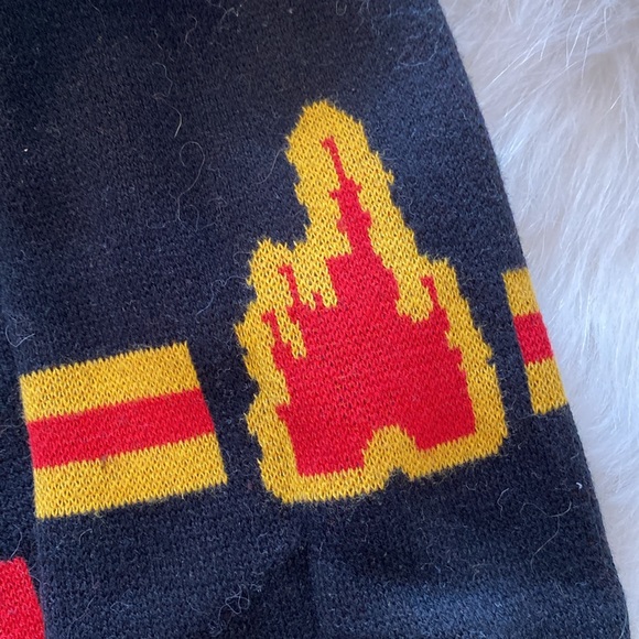 New Walt Disney World Sweater - Picture 3 of 3